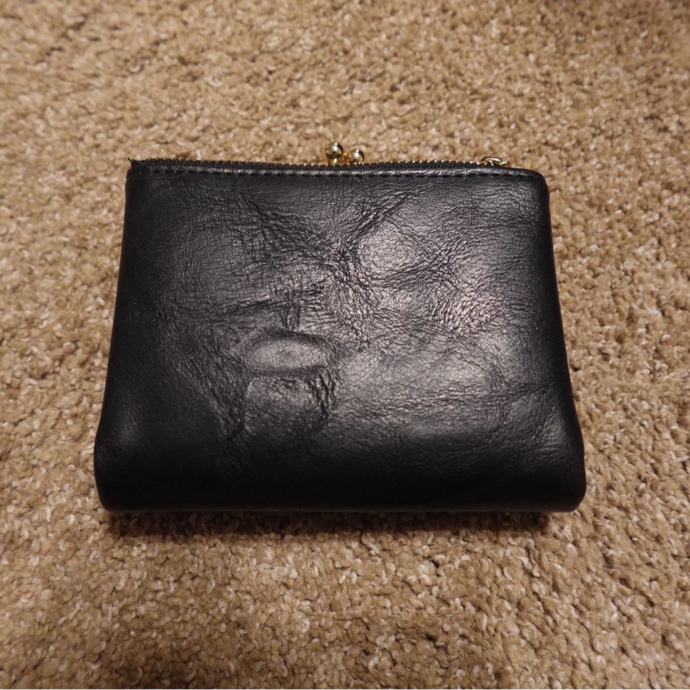 Classic Black Leather Wallet - Picture 3 of 7